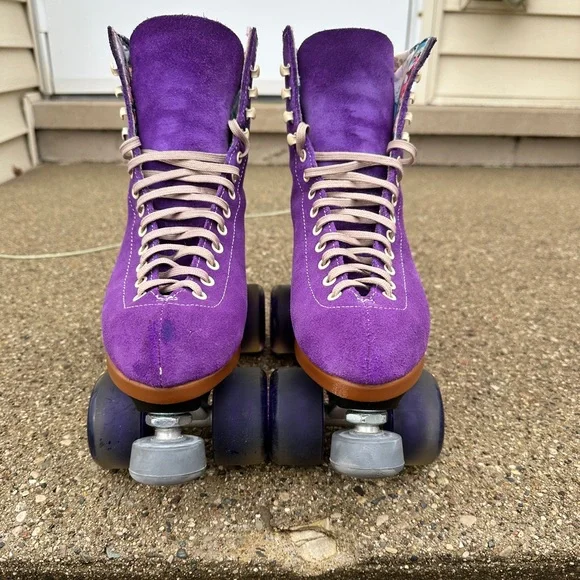 Moxi Lolly Taffy Suede Roller Skates - Picture 3 of 7